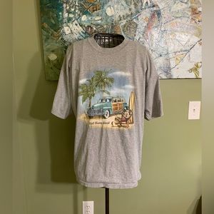 Men’s Walt Disney World t-shirt in size XL.